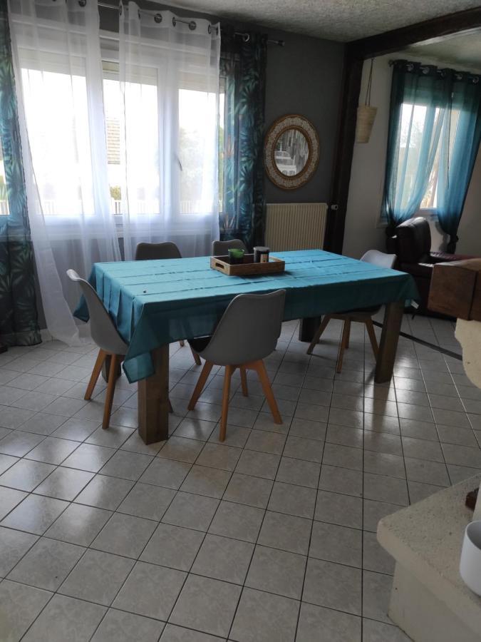 Maison De Village Avec Exterieur Oysonville Esterno foto