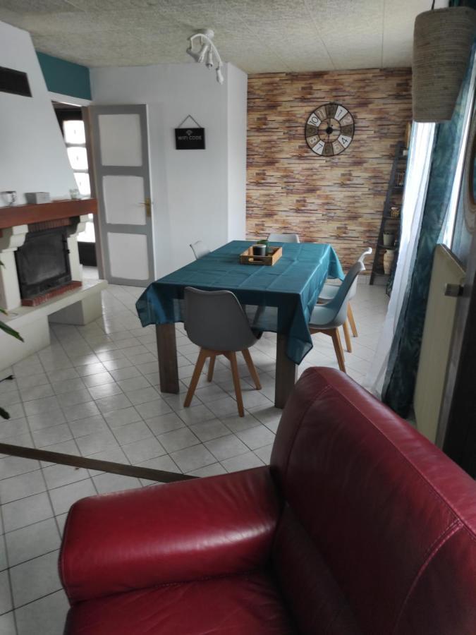 Maison De Village Avec Exterieur Oysonville Esterno foto